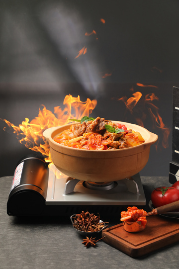 茄汁泡菜牛腩煲