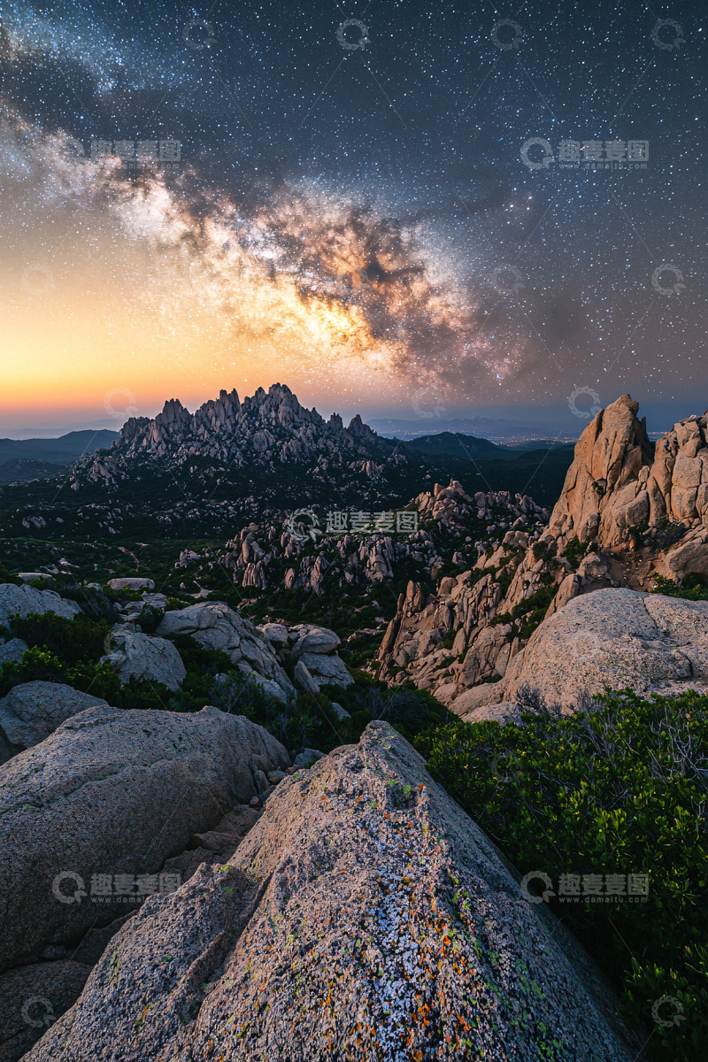 高清大图下载【趣麦麦图】星空下的壮丽山峰