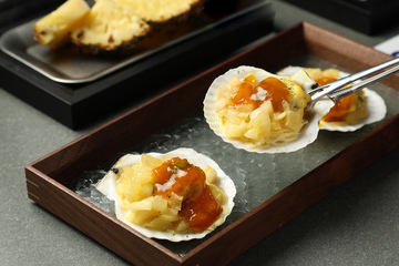 摄影图菠萝水果扇贝1