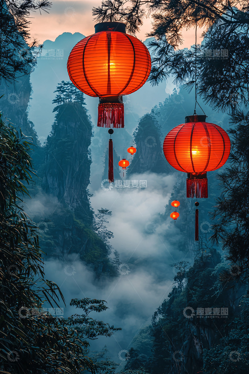 高清大图下载【趣麦麦图】红灯笼山谷雾景