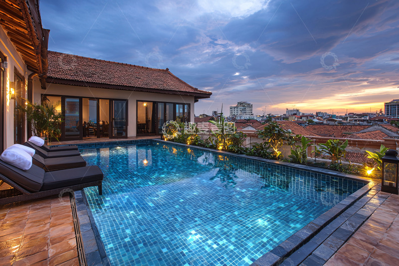 高清大图下载【趣麦麦图】私人泳池别墅夜景