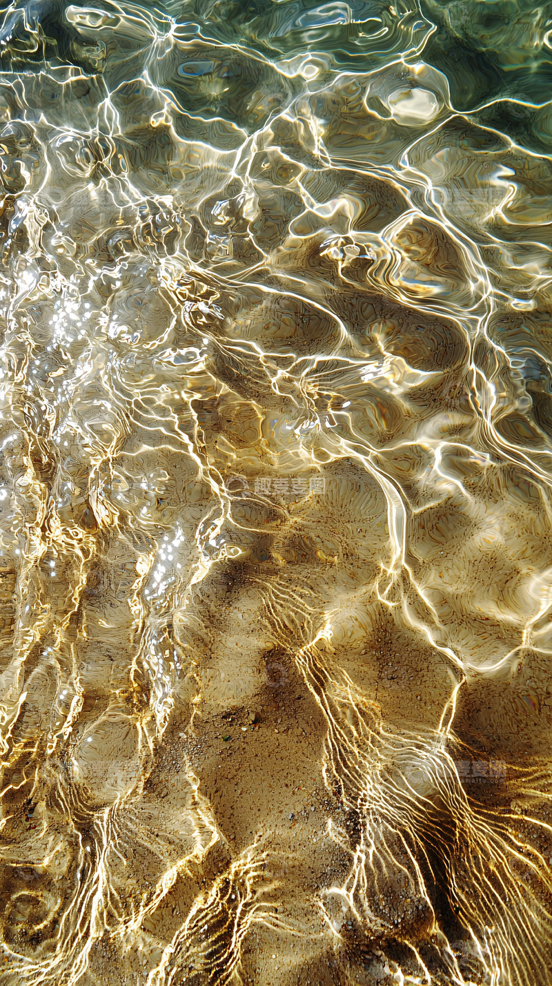 高清大图下载【趣麦麦图】粼粼波光水面下的沙滩