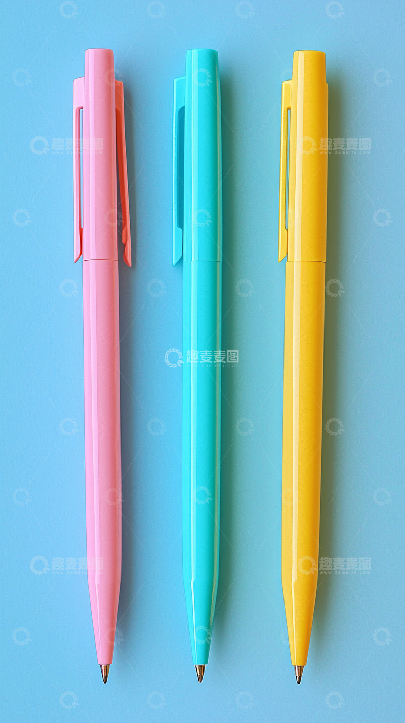 高清大图下载【趣麦麦图】三支彩色圆珠笔