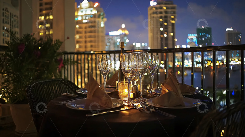 高清大图下载【趣麦麦图】夜景浪漫阳台晚餐