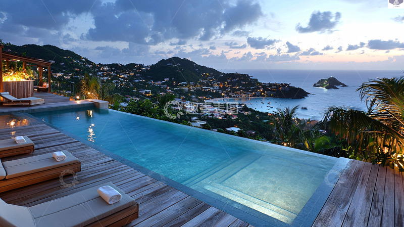 高清大图下载【趣麦麦图】山顶无边泳池夜景