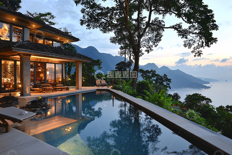 高清大图下载【趣麦麦图】山顶别墅泳池夜景