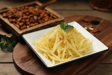 松仁土豆丝小菜2