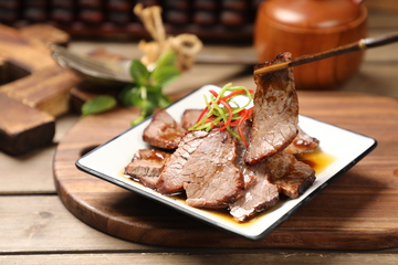 阿伯卤牛肉卤味4