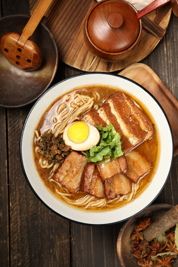 街霸大肉面摄影图1