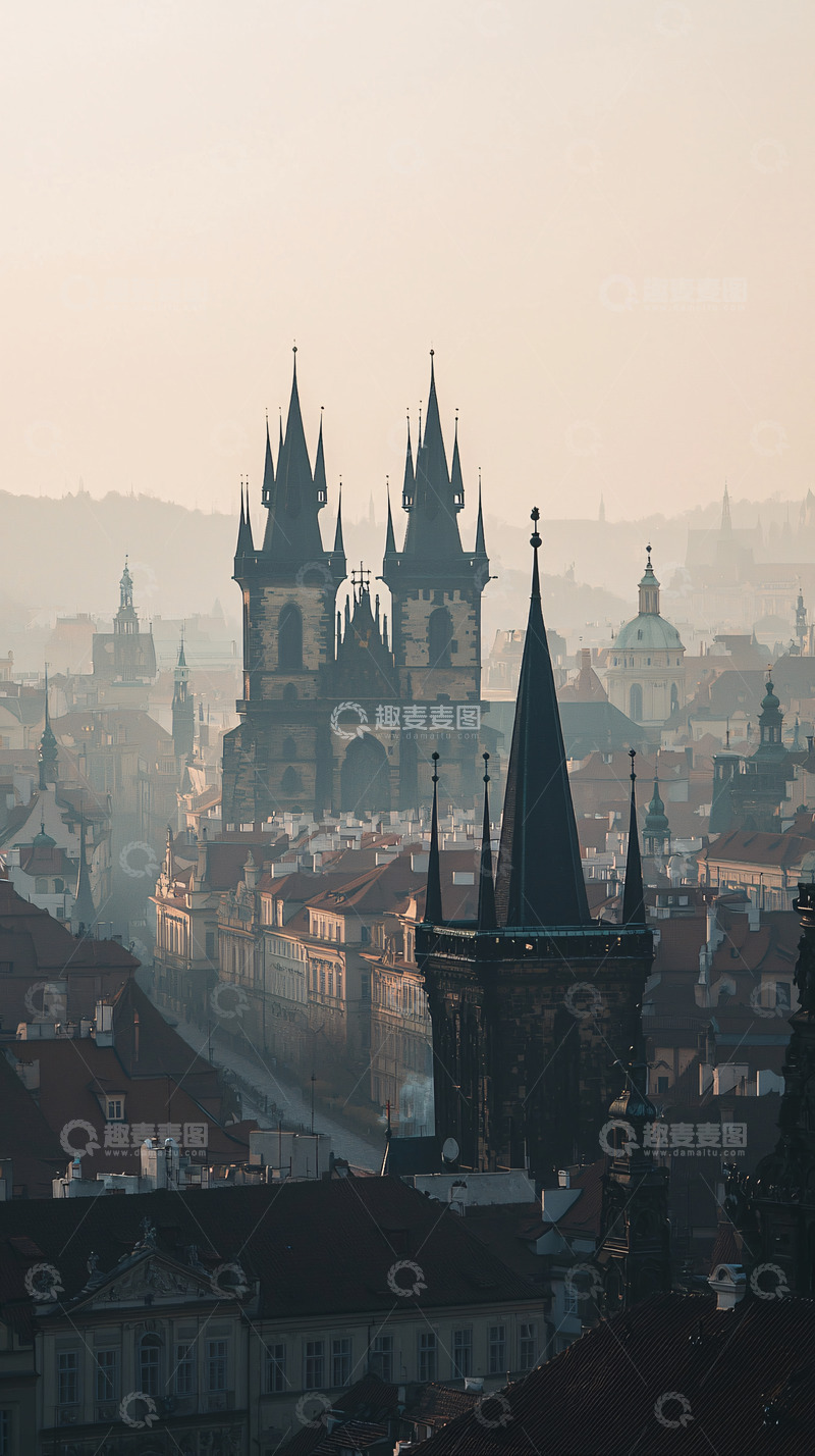 高清大图下载【趣麦麦图】布拉格老城晨雾景观