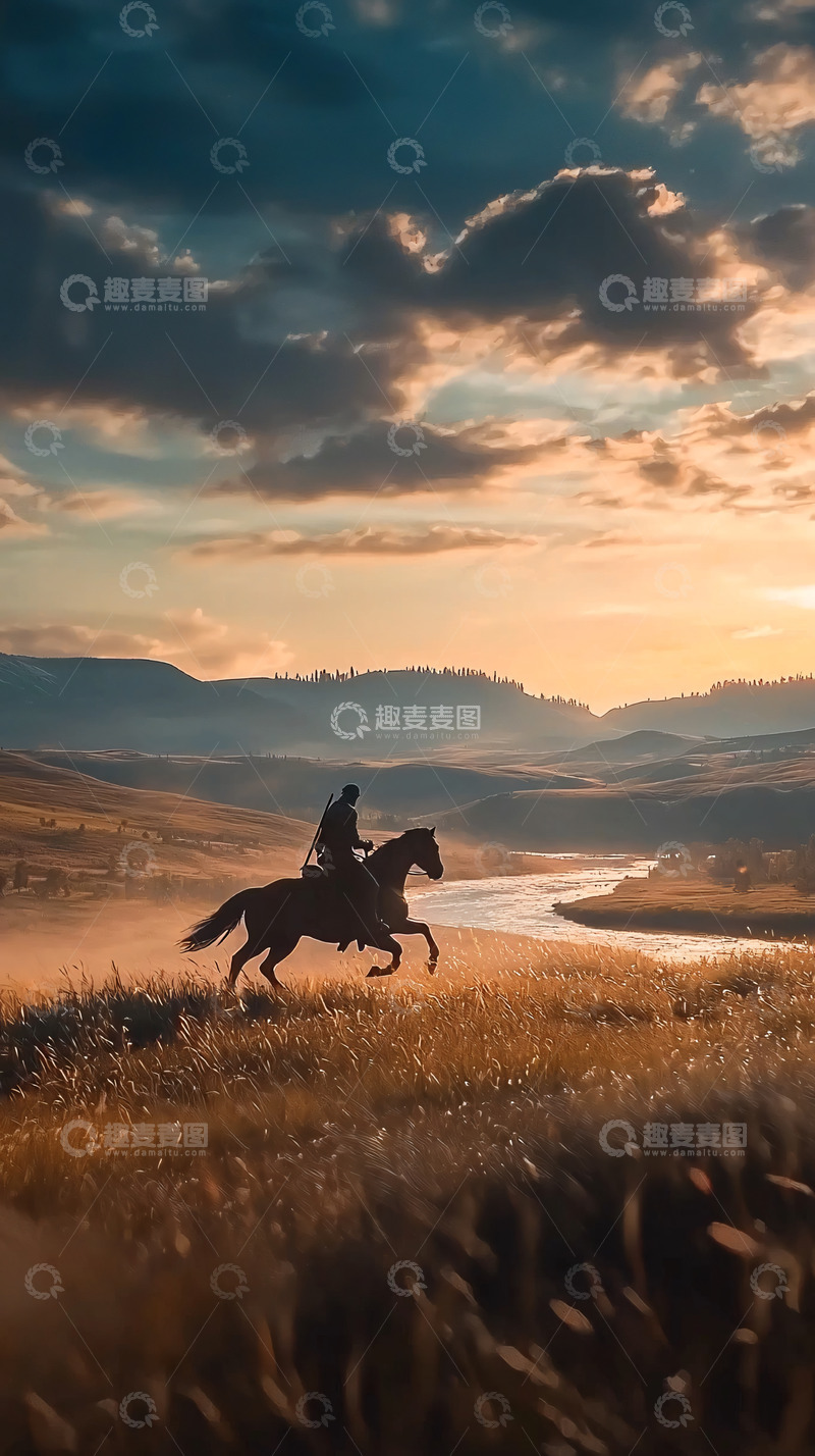高清大图下载【趣麦麦图】夕阳下骑马奔腾的剪影