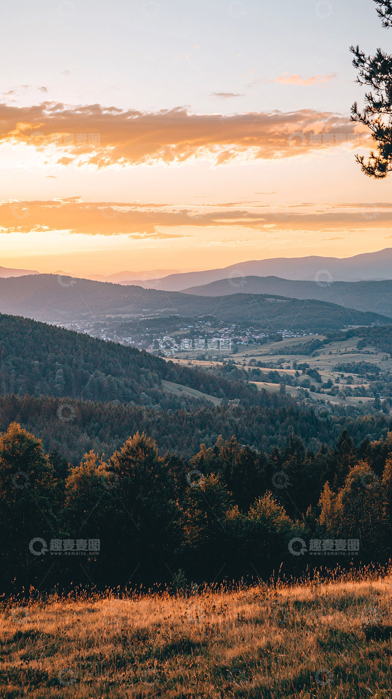 高清大图下载【趣麦麦图】日落山峦景色