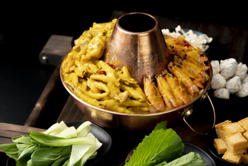 凤爪大虾鸡铜火锅1