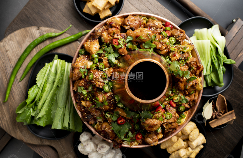 高清大图下载【趣麦麦图】招牌火锅鸡铜火锅