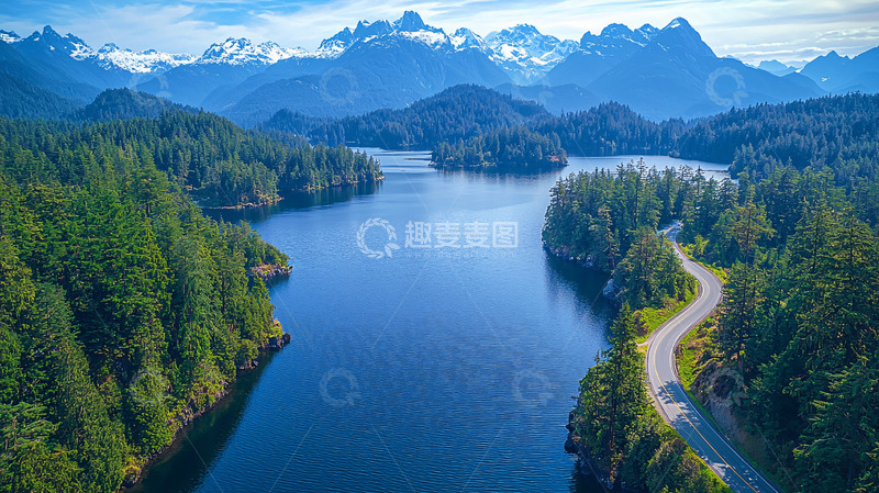 高清大图下载【趣麦麦图】森林环绕的宁静湖泊