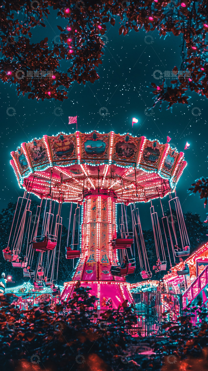 高清大图下载【趣麦麦图】夜幕下旋转木马