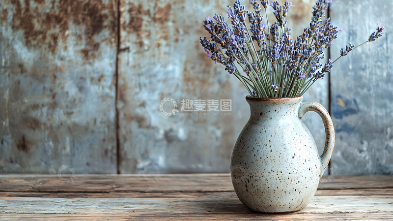 高清大图下载【趣麦麦图】花瓶里的薰衣草