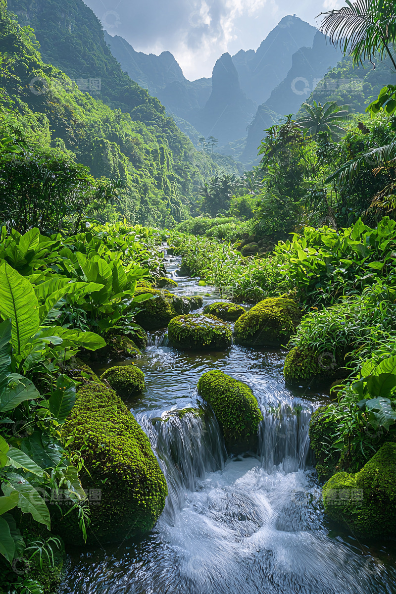 高清大图下载【趣麦麦图】绿色山谷溪流