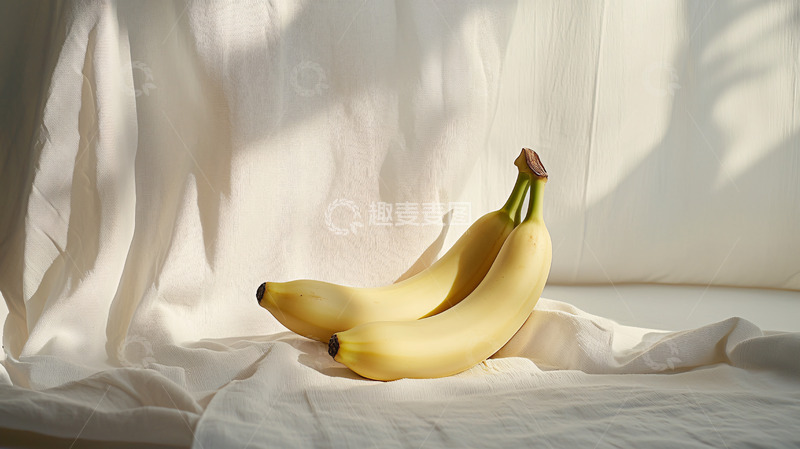 高清大图下载【趣麦麦图】阳光下两根香蕉