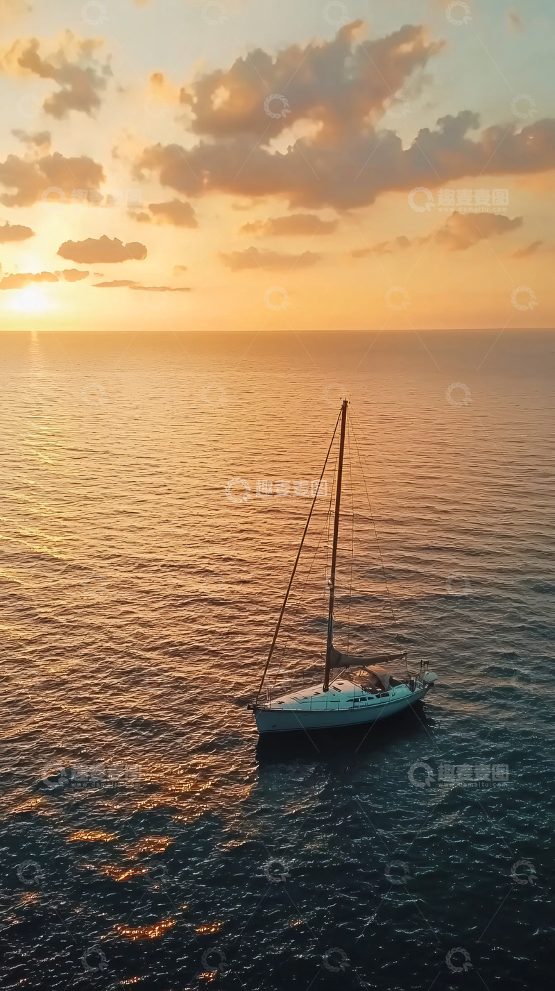 高清大图下载【趣麦麦图】夕阳西下海面帆船