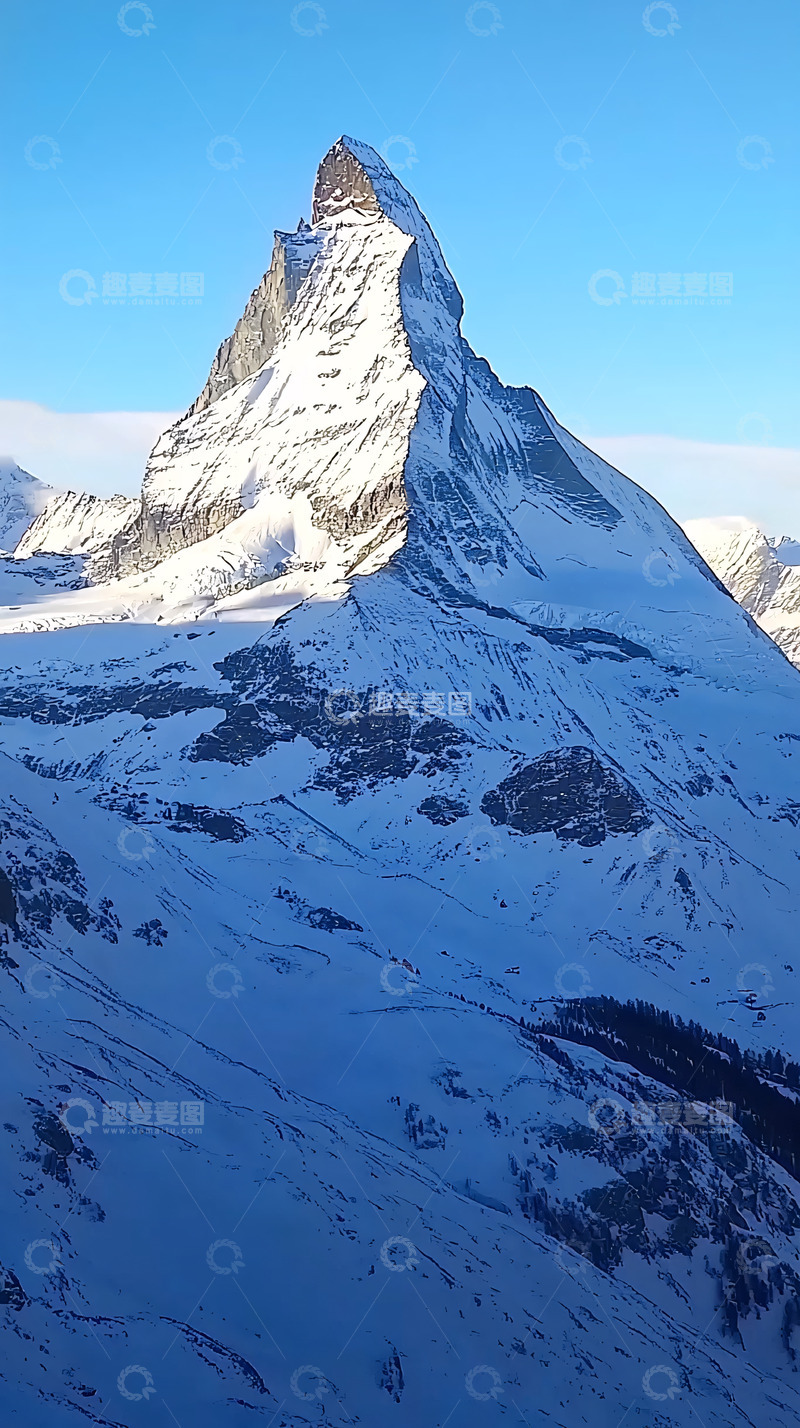 高清大图下载【趣麦麦图】阿尔卑斯山脉的雪山日出