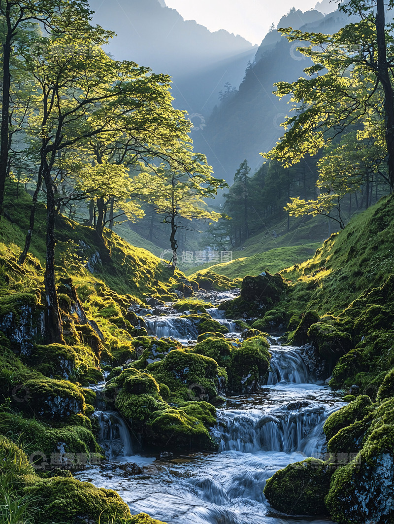 高清大图下载【趣麦麦图】阳光照耀下的山间溪流