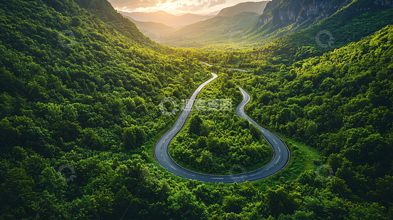 高清大图下载【趣麦麦图】蜿蜒山路森林景观