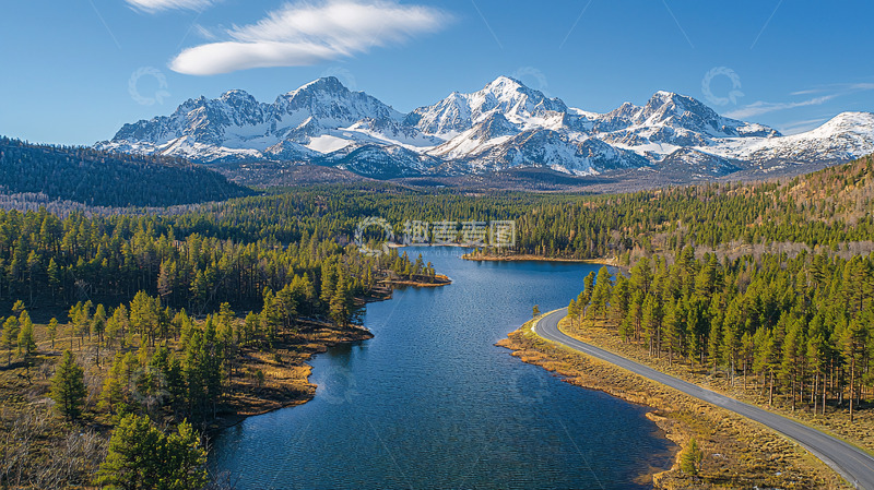 高清大图下载【趣麦麦图】雪山下的湖泊森林