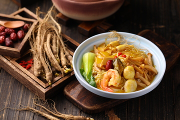 鲜参全家福捞面2