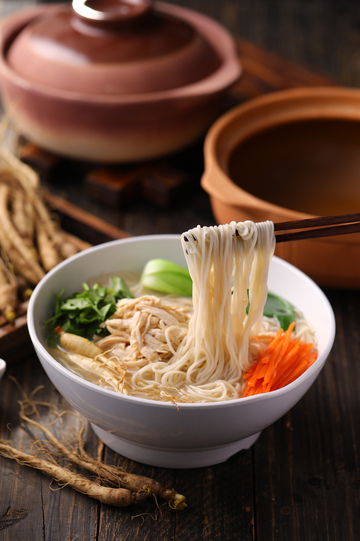 人参鸡汤面面条1