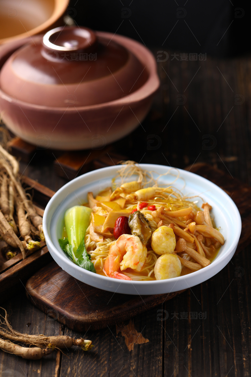 鲜参全家福捞面1