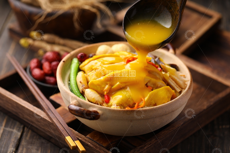 高清大图下载【趣麦麦图】招牌参鸡汤捞饭1