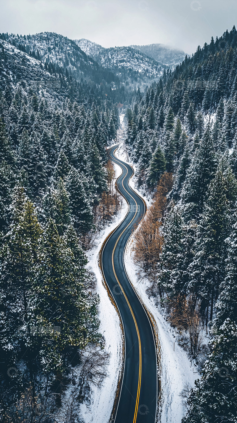 高清大图下载【趣麦麦图】冬季雪山蜿蜒公路