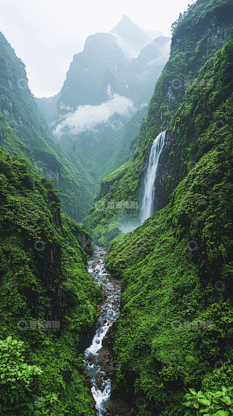 高清大图下载【趣麦麦图】郁郁葱葱山谷飞瀑