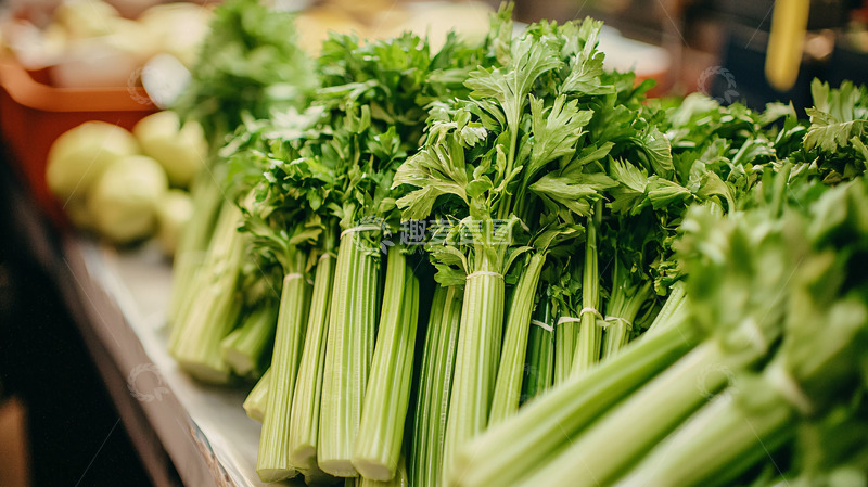 高清大图下载【趣麦麦图】新鲜芹菜堆放在市场货摊上