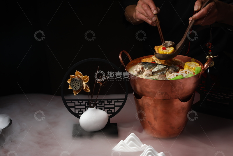 高清大图下载【趣麦麦图】鱼羊肉铜火锅3
