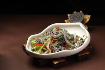 椒椒脆鱼皮拌鱼皮凉菜2