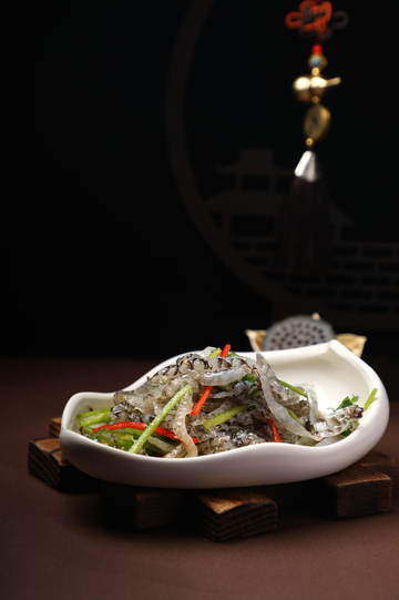 椒椒脆鱼皮拌鱼皮凉菜1