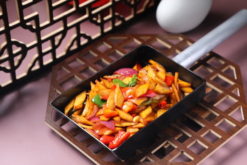 焖烧杏鲍菇铁盘