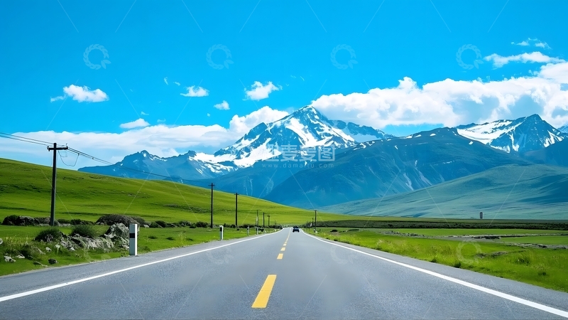 高清大图下载【趣麦麦图】蓝天白云下的笔直公路