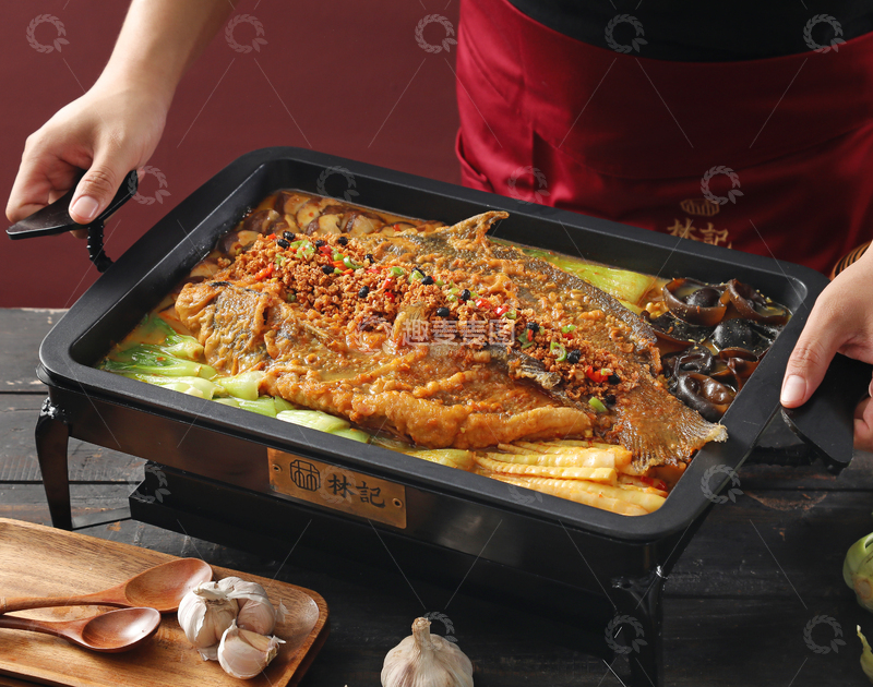 高清大图下载【趣麦麦图】蒜香豆豉烤鱼3