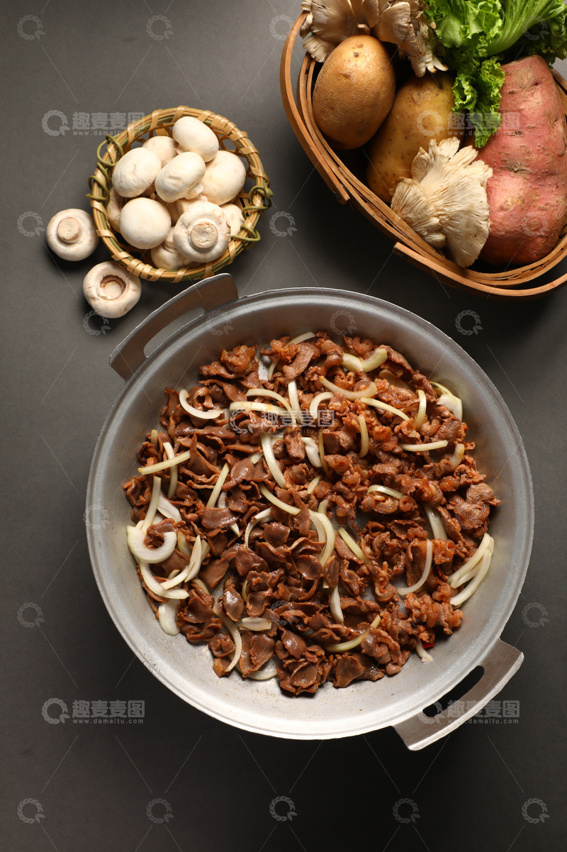 高清大图下载【趣麦麦图】外脊筋鸡胗铝盆煎肉3