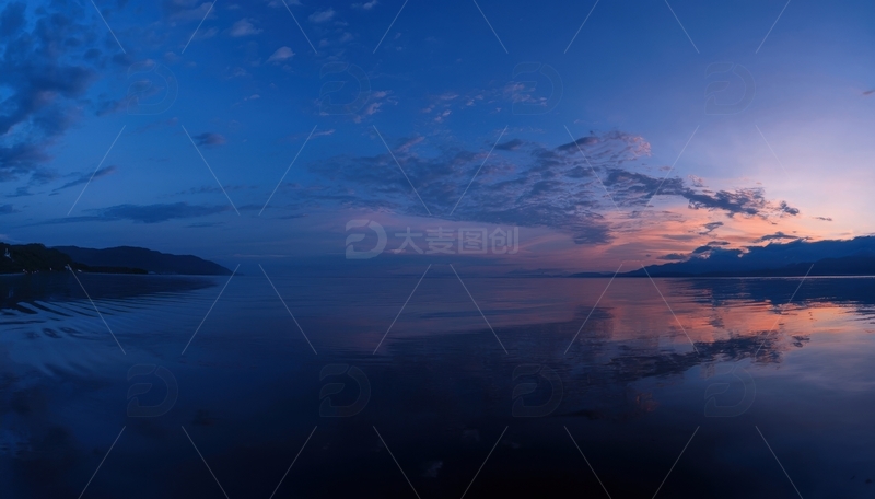 高清大图下载【趣麦麦图】湖面黄昏天空云彩倒影景