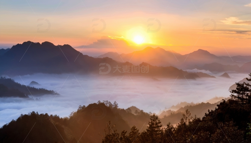 高清大图下载【趣麦麦图】山峦云海间的日出盛景
