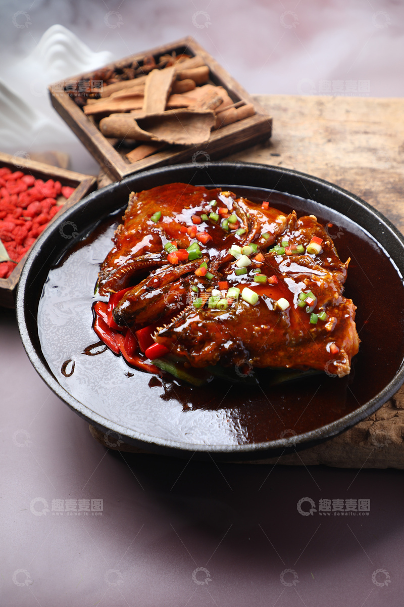 高清大图下载【趣麦麦图】铁板鲽鱼头摄影图1