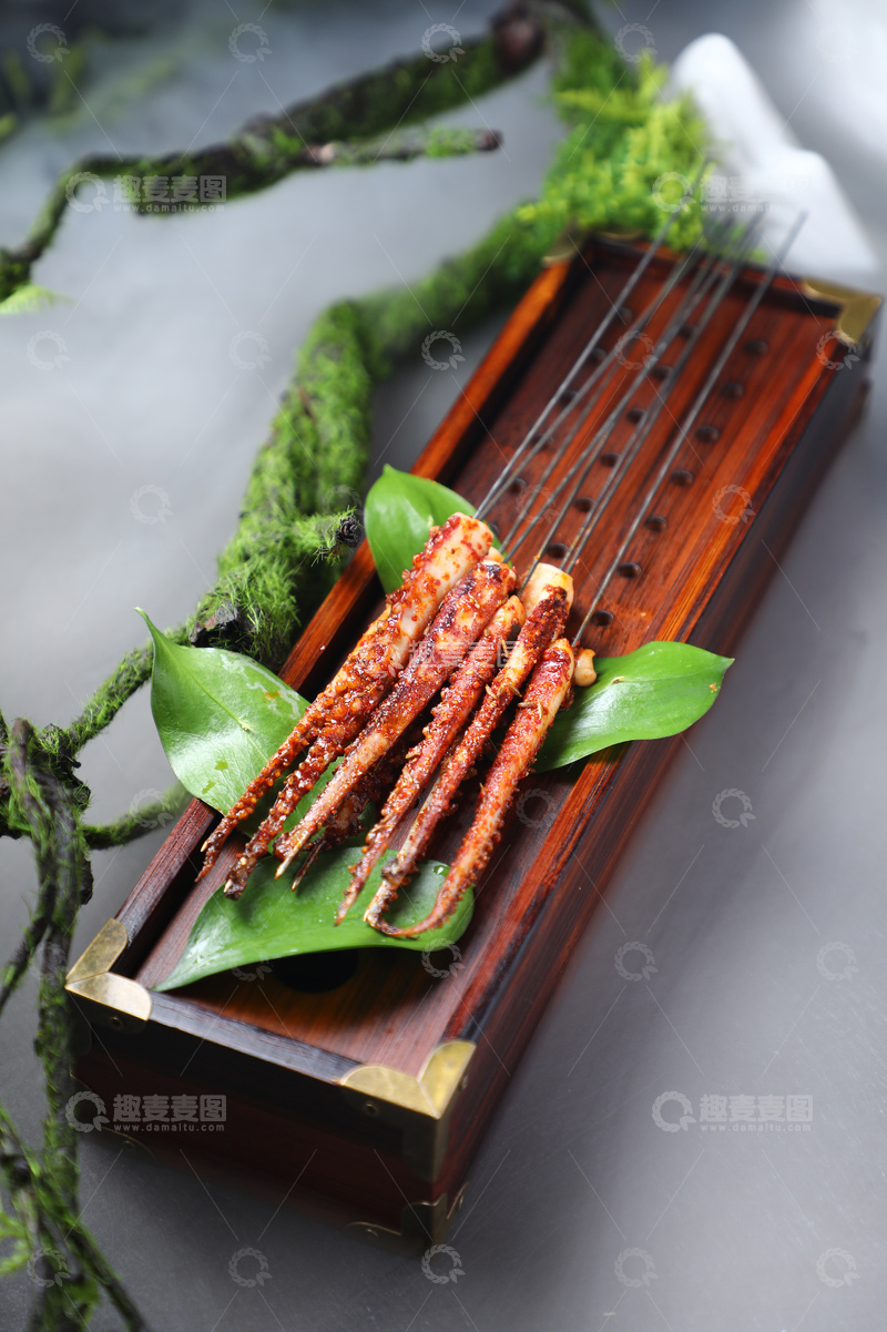 高清大图下载【趣麦麦图】炭烤鱿鱼爪烤串3