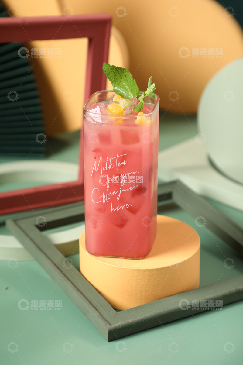 高清大图下载【趣麦麦图】草莓乳酸菌饮品1