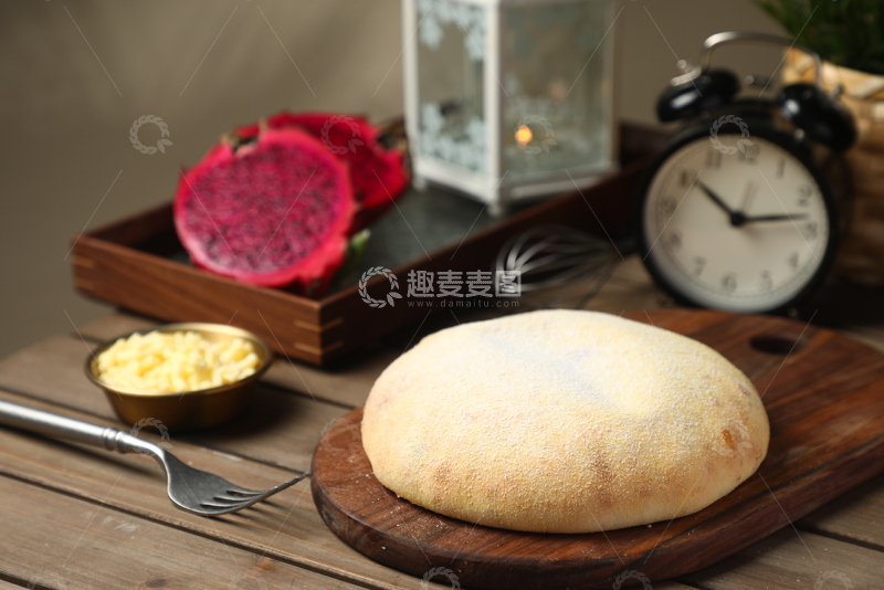 高清大图下载【趣麦麦图】紫薯火龙果芝士饼5