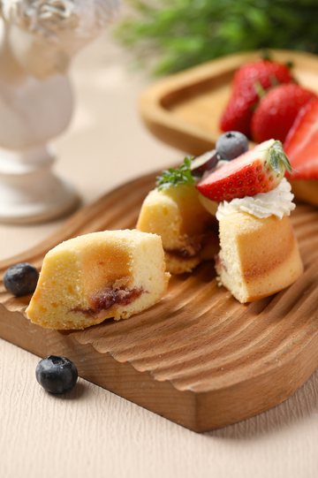 蓝莓草莓甜甜圈1