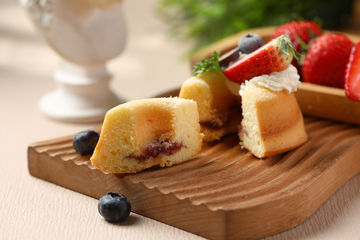 蓝莓草莓甜甜圈3